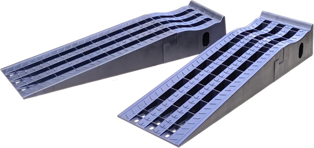 MaxxHaul 50709 detachable car ramp set